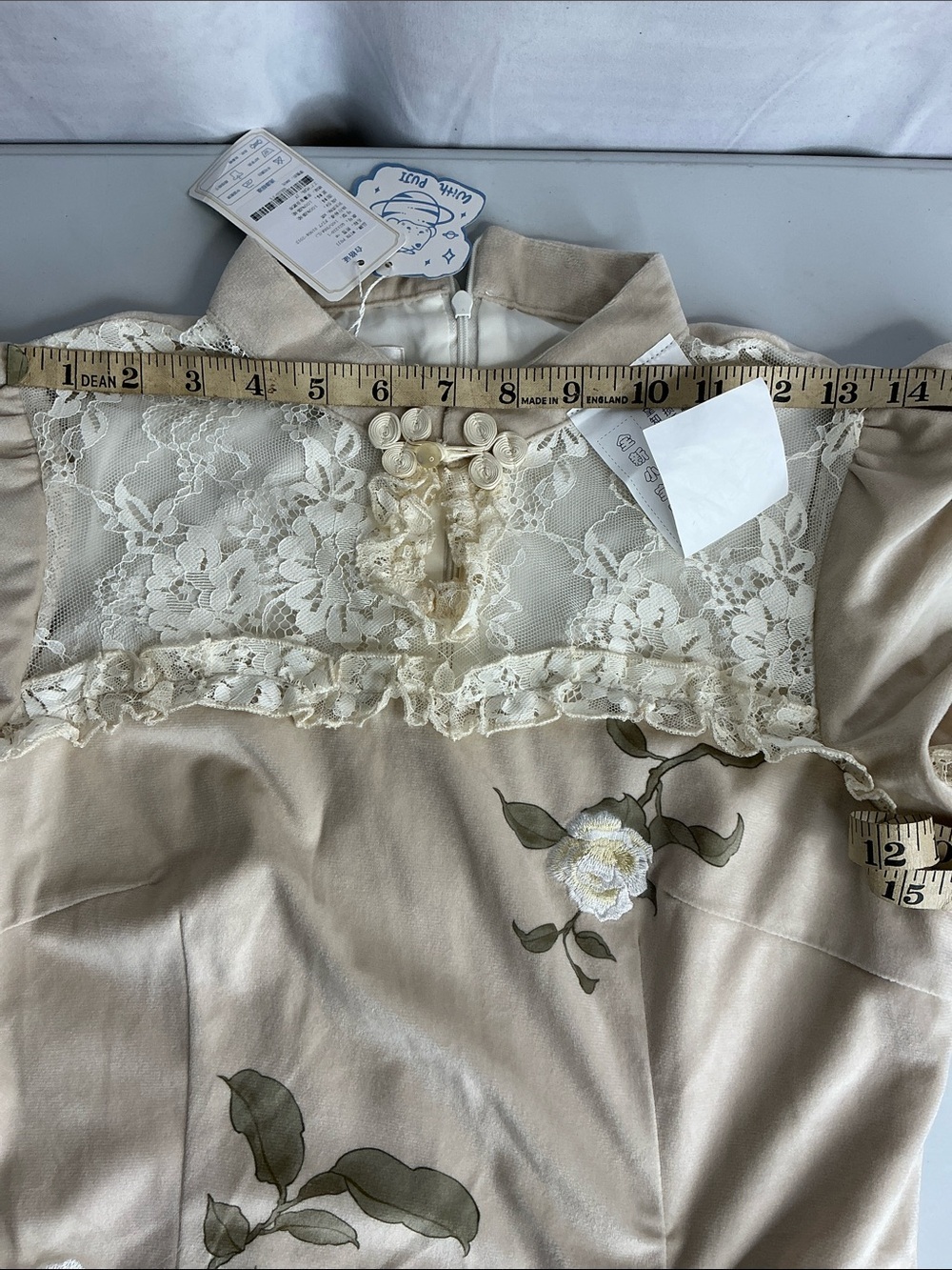 2201 - Lolita Cream Floral Lace Ruffle Long Sleeve Dress - Picture 11 of 13
